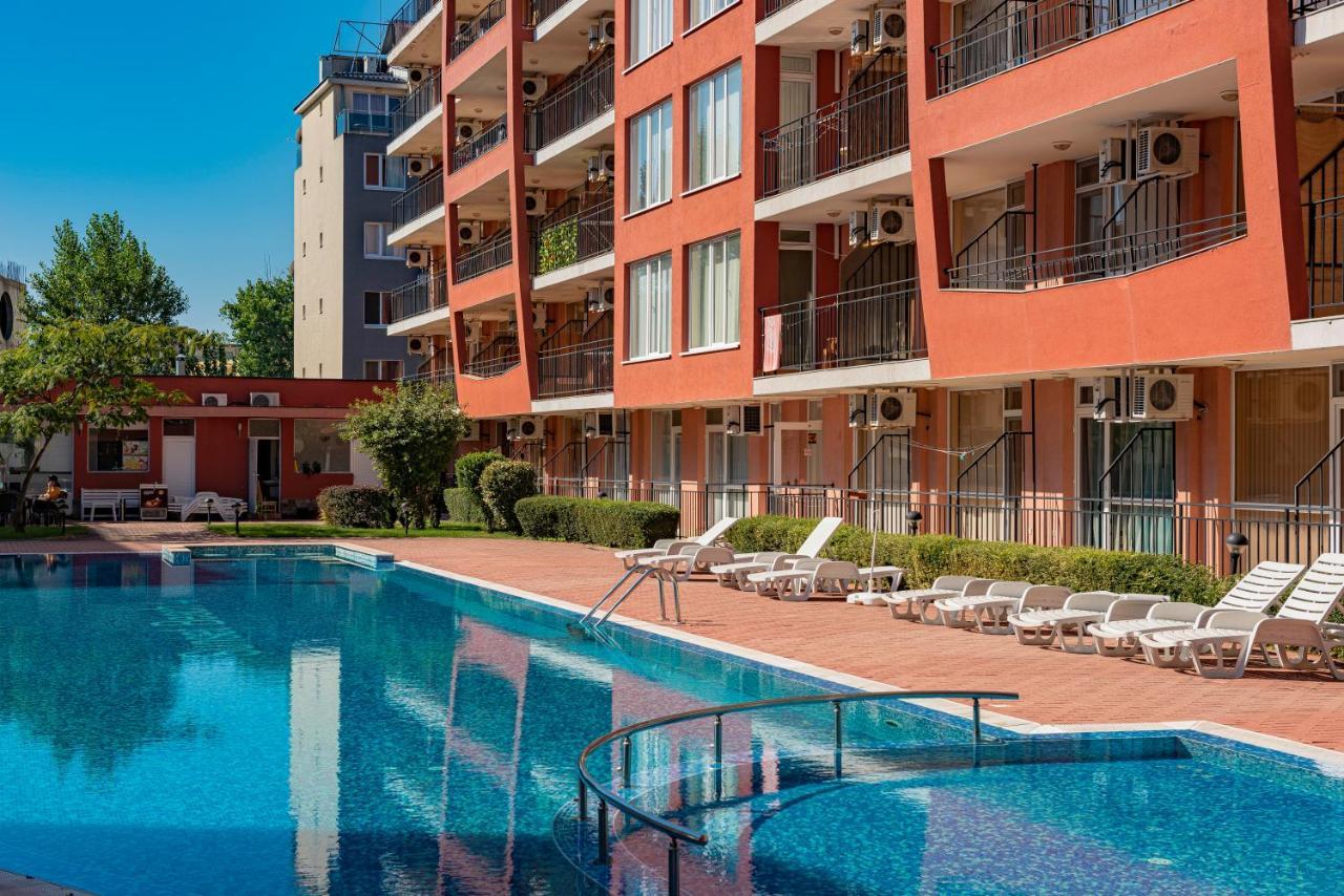 Sunset Beach - Menada Apartments Pantai Sunny Luaran gambar