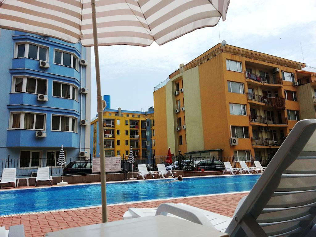 Sunset Beach - Menada Apartments Pantai Sunny Luaran gambar