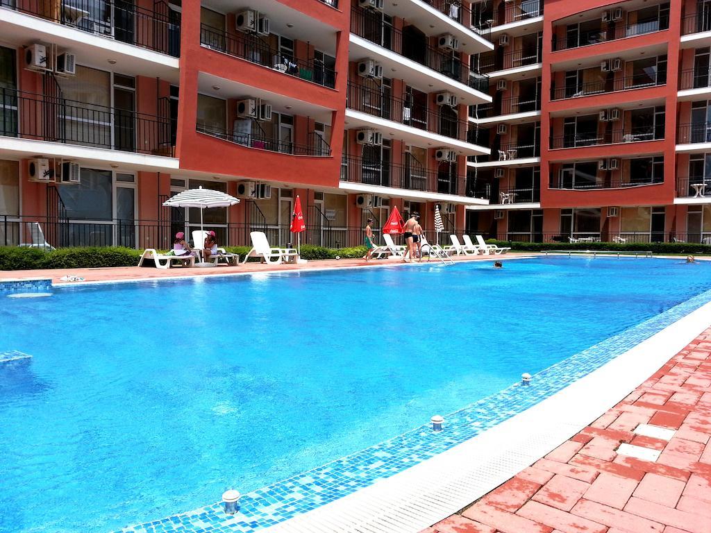 Sunset Beach - Menada Apartments Pantai Sunny Luaran gambar